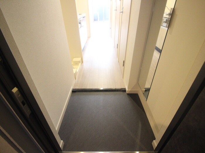 物件内観写真17　(玄関)