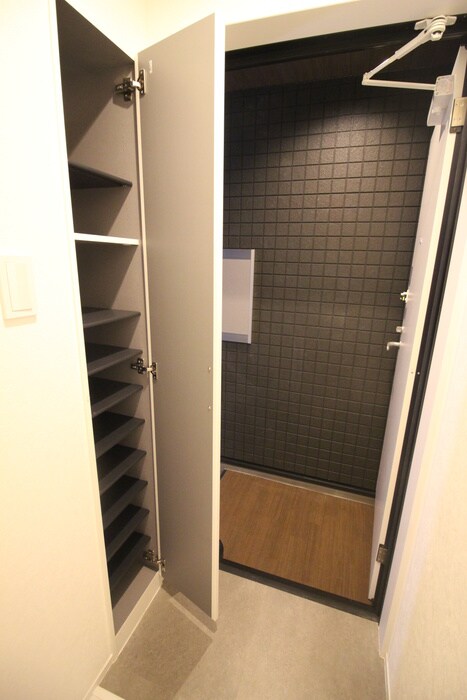 物件内観写真8　(靴箱)