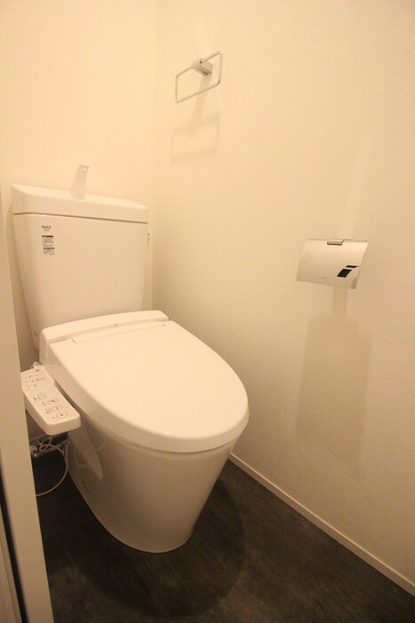 物件内観写真9　(トイレ)