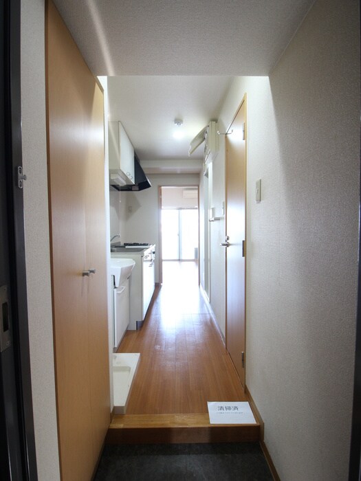 物件内観写真17　(玄関)