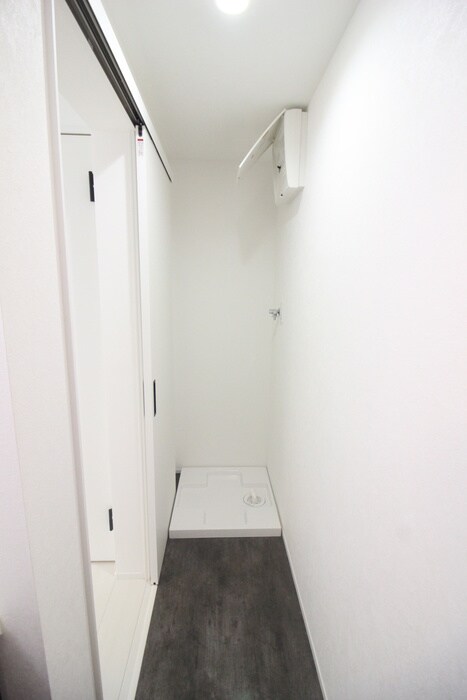 物件内観写真12　(洗濯機置場)