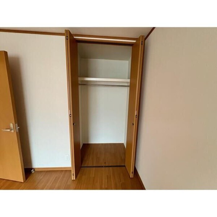 物件内観写真10　(収納)