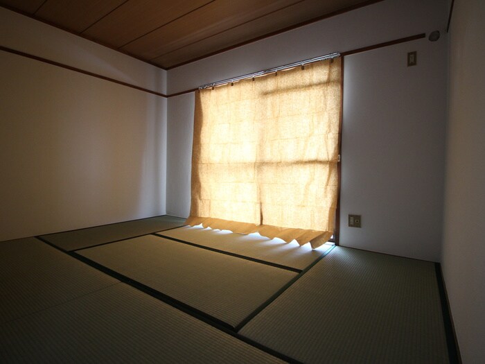 物件内観写真9　(居室)