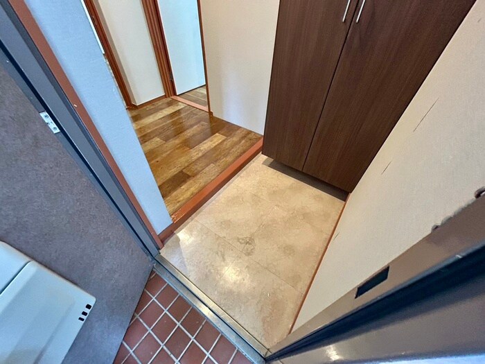 物件内観写真20　(玄関)