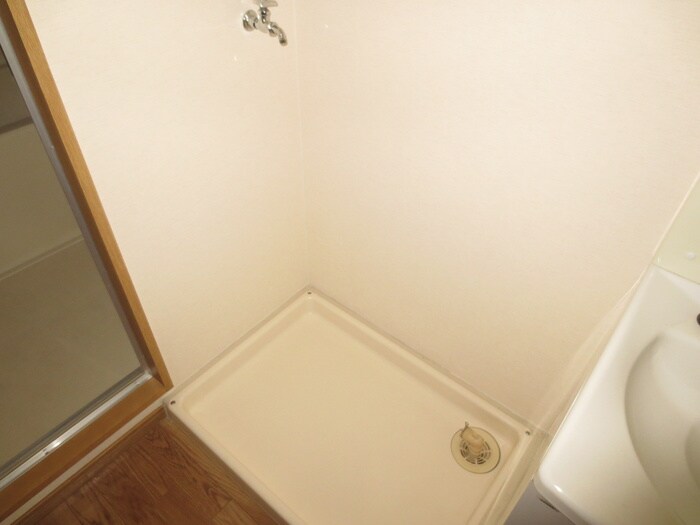 物件内観写真17　(洗濯機置場)