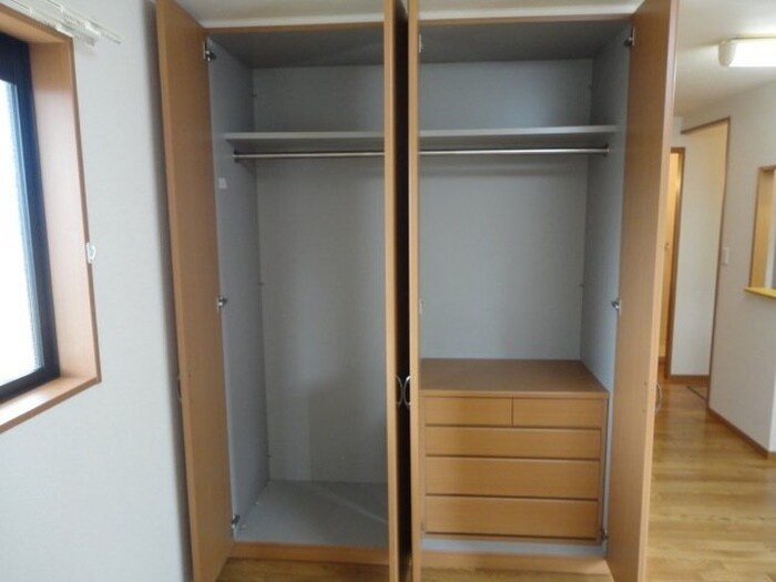 物件内観写真12　(収納)