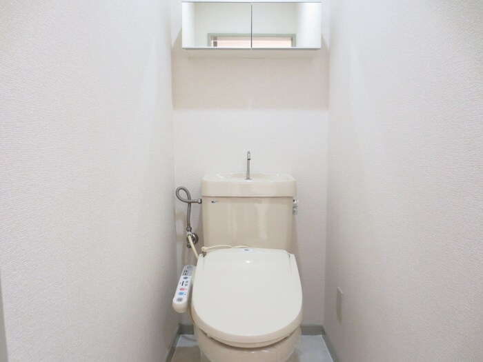 物件内観写真12　(トイレ)