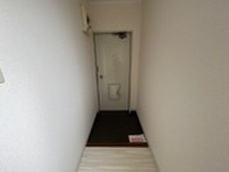 物件内観写真18　(玄関)