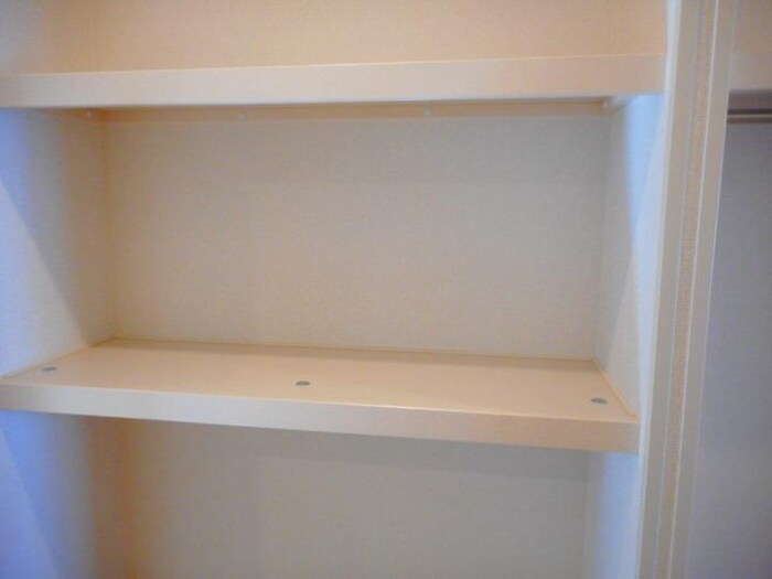 物件内観写真12　(収納)