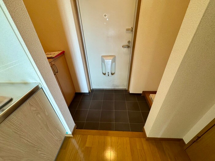 物件内観写真14　(玄関)