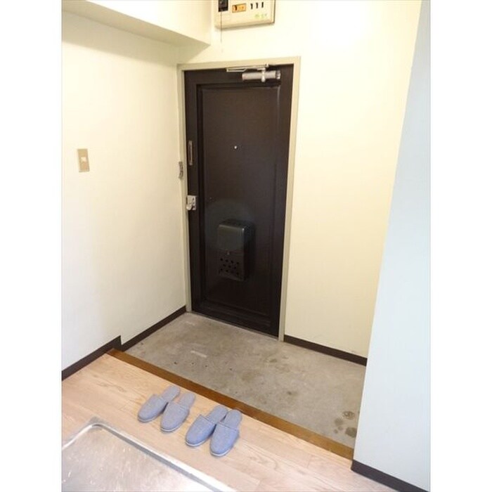 物件内観写真7　(玄関)