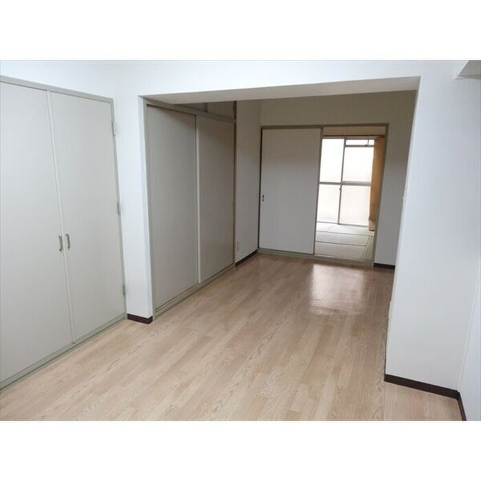 物件内観写真9　(居室)