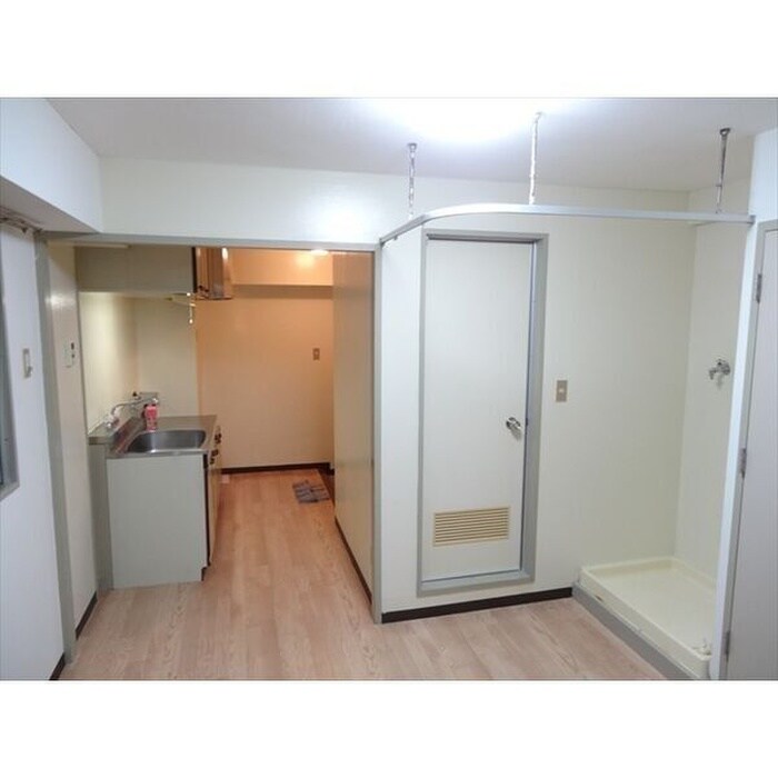 物件内観写真10　(居室)