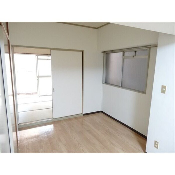 物件内観写真11　(居室)