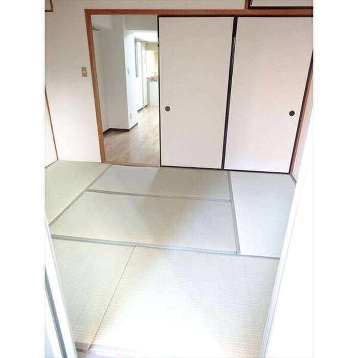 物件内観写真13　(居室)