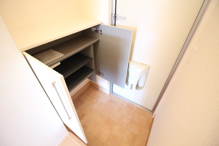 物件内観写真17　(靴箱)