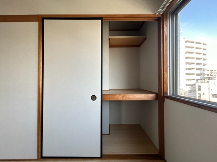 物件内観写真12　(収納)