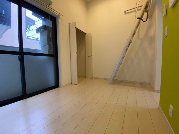 物件内観写真8　(居室)