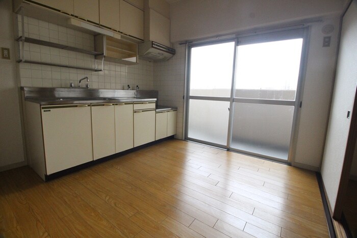 物件内観写真8　(居室)