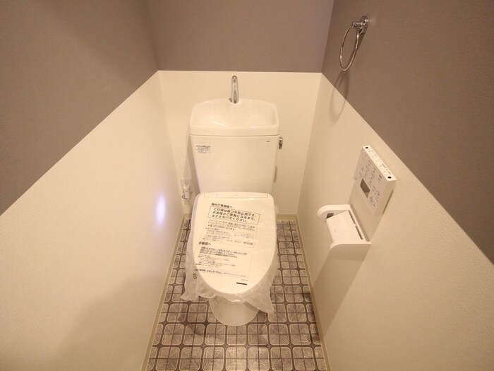 物件内観写真13　(トイレ)