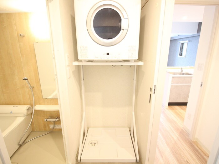 物件内観写真13　(洗濯機置場)