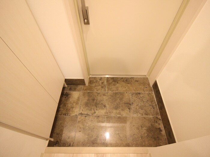 物件内観写真19　(玄関)