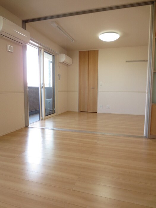 物件内観写真7　(居室)