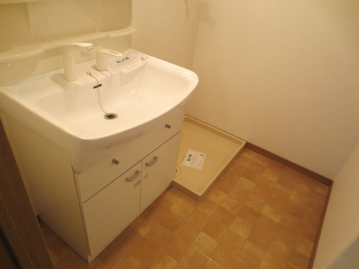 物件内観写真6　(洗面)