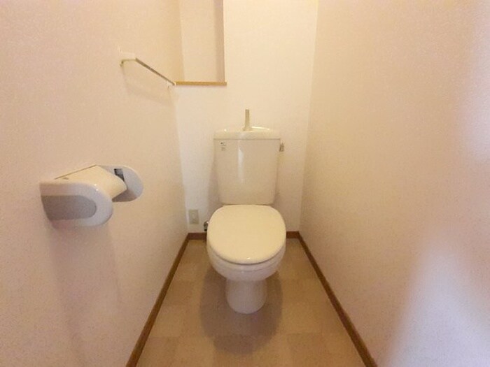 物件内観写真8　(トイレ)