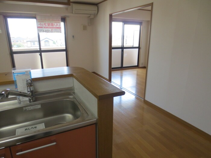 物件内観写真11　(居室)