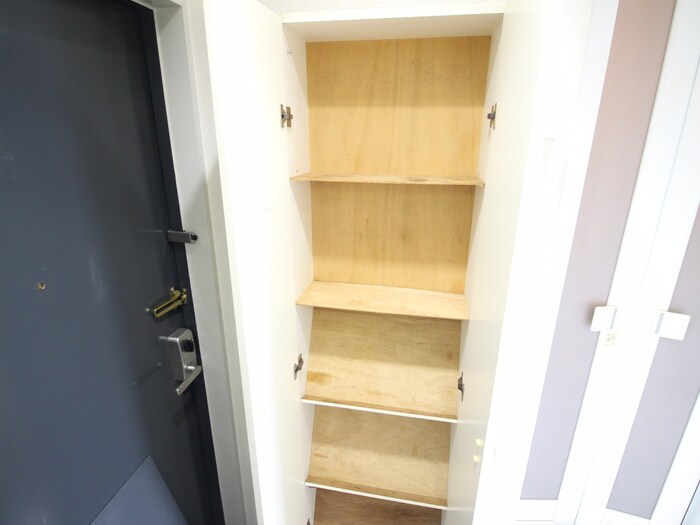 物件内観写真18　(靴箱)