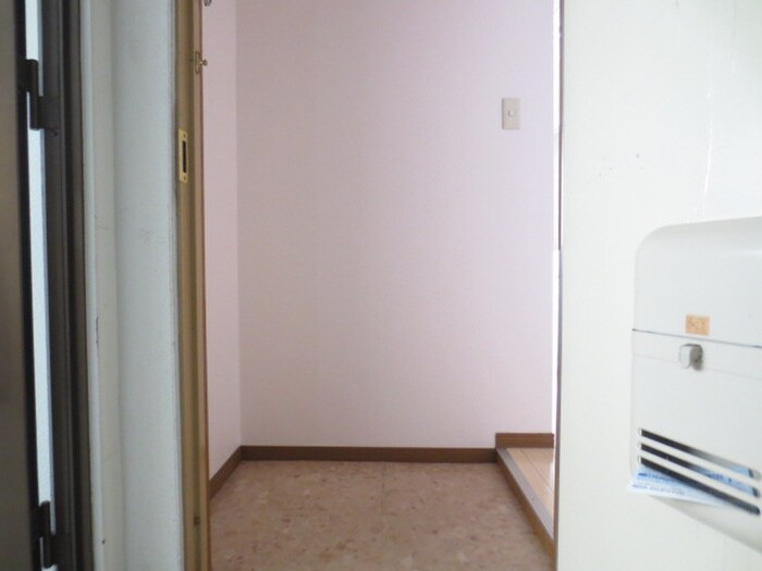 物件内観写真22　(玄関)