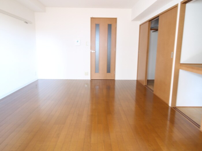 物件内観写真4　(居室)