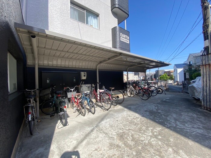 物件外観写真6　(駐輪場)