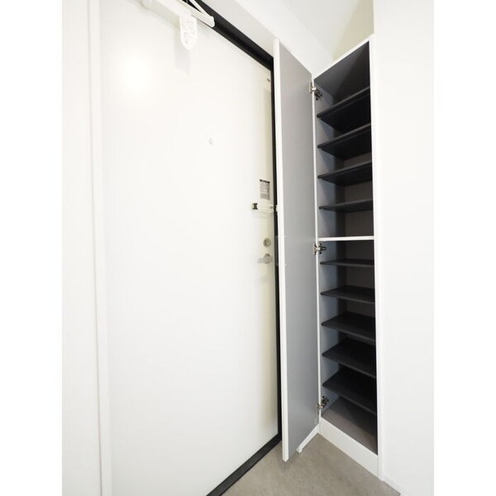 物件内観写真6　(靴箱)