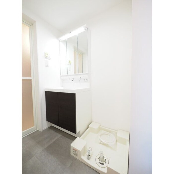 物件内観写真8　(洗面)