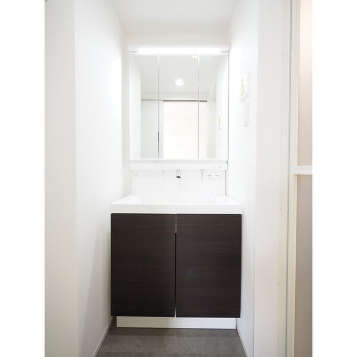 物件内観写真9　(洗面)