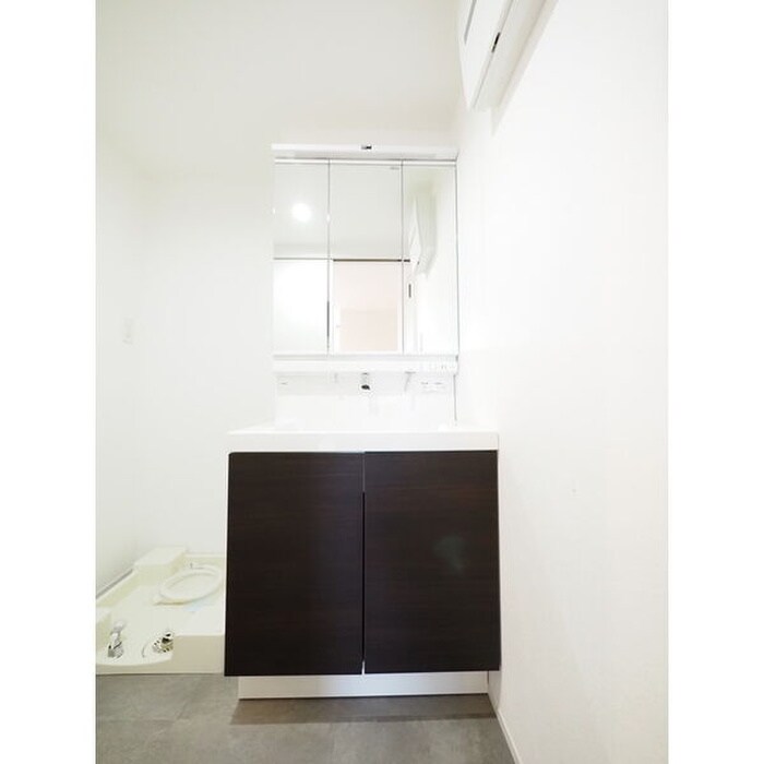 物件内観写真9　(洗面)