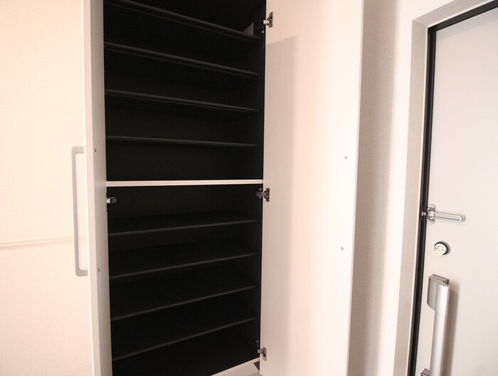 物件内観写真10　(靴箱)