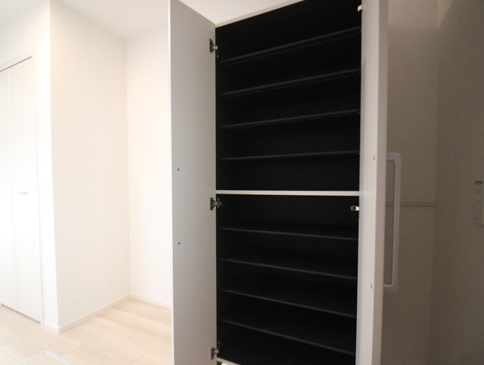 物件内観写真10　(靴箱)