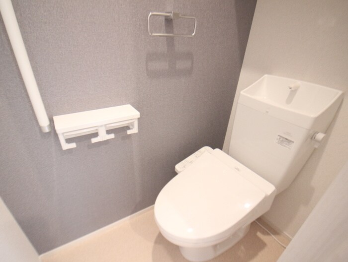 物件内観写真13　(トイレ)