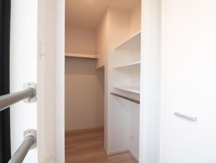 物件内観写真16　(収納)