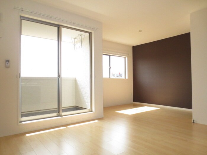 物件内観写真4　(内観写真)