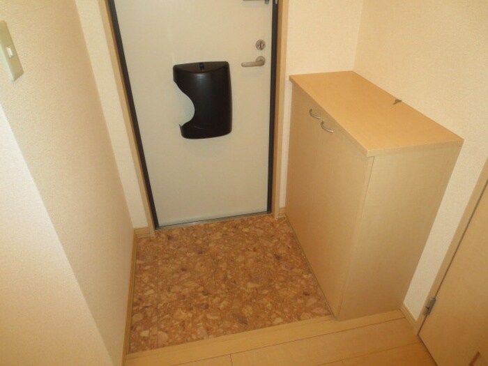 物件内観写真15　(玄関)