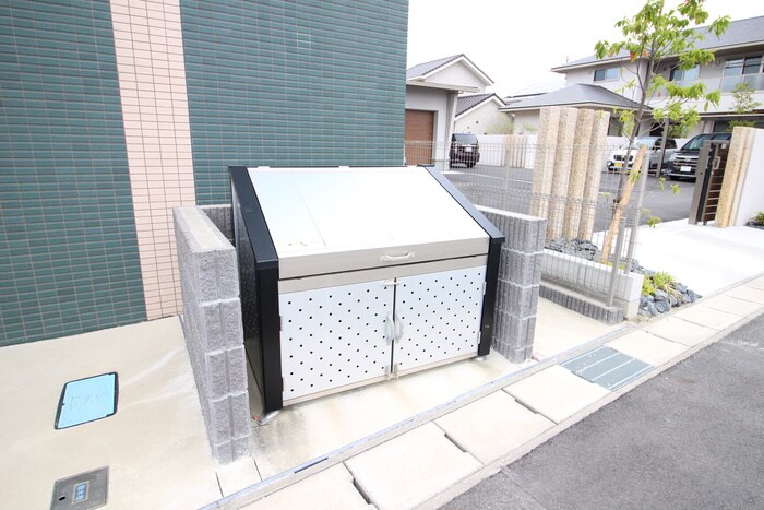 物件外観写真4　(建物設備)