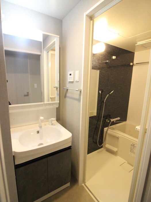 物件内観写真13　(洗面)