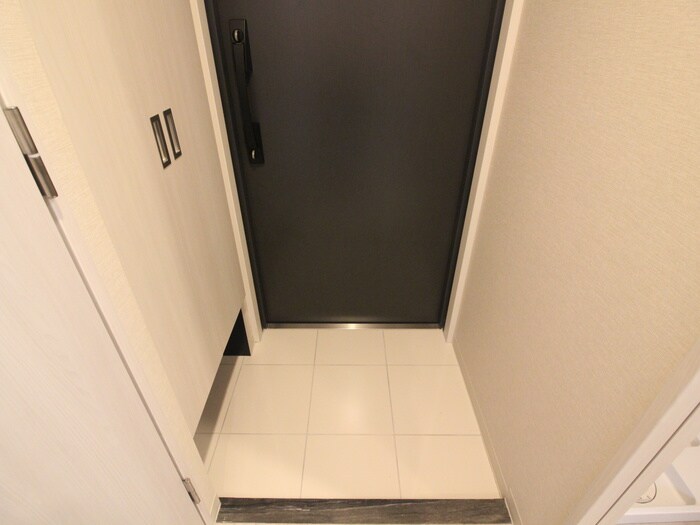 物件内観写真19　(玄関)