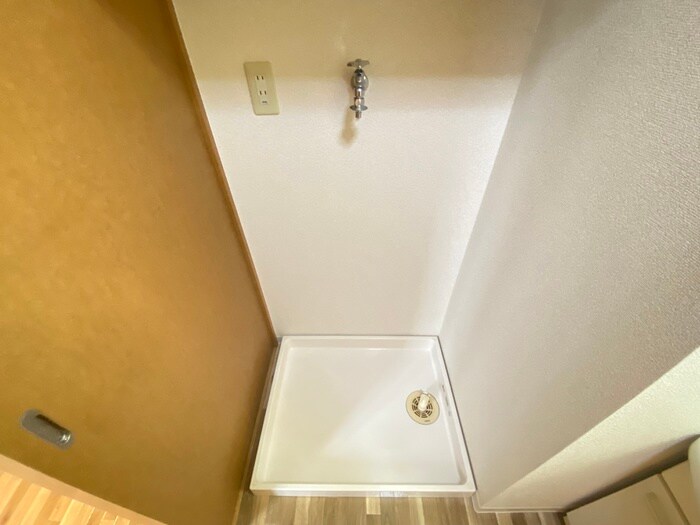 物件内観写真17　(洗濯機置場)