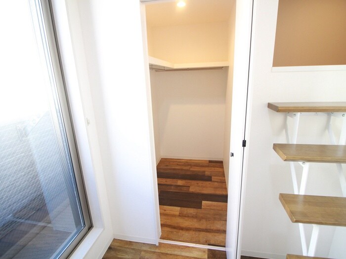 物件内観写真11　(収納)