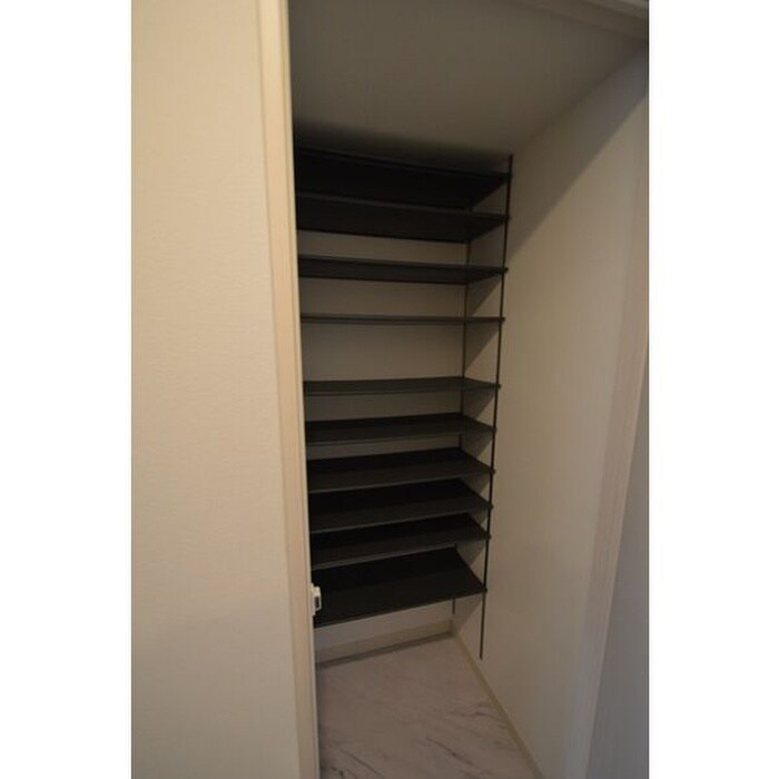 物件内観写真16　(靴箱)